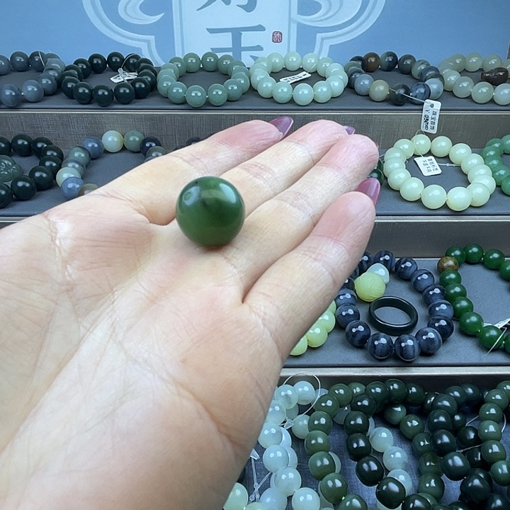 拼***搏和田玉未镶嵌手链