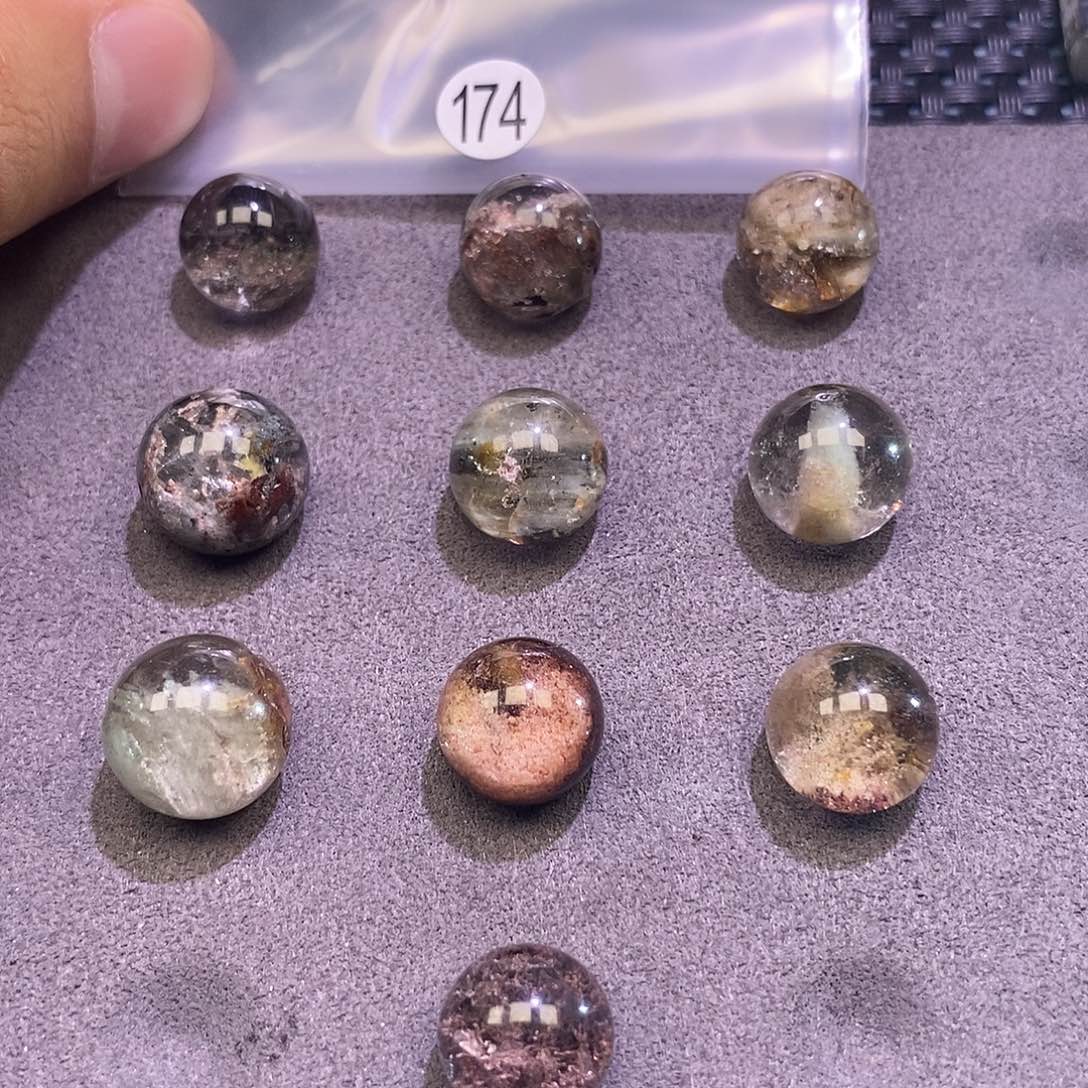 小***桃吊坠(不含链)未镶嵌水晶