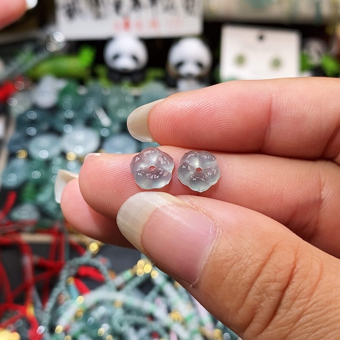 翡翠未镶嵌颈饰冰种小花福利一对