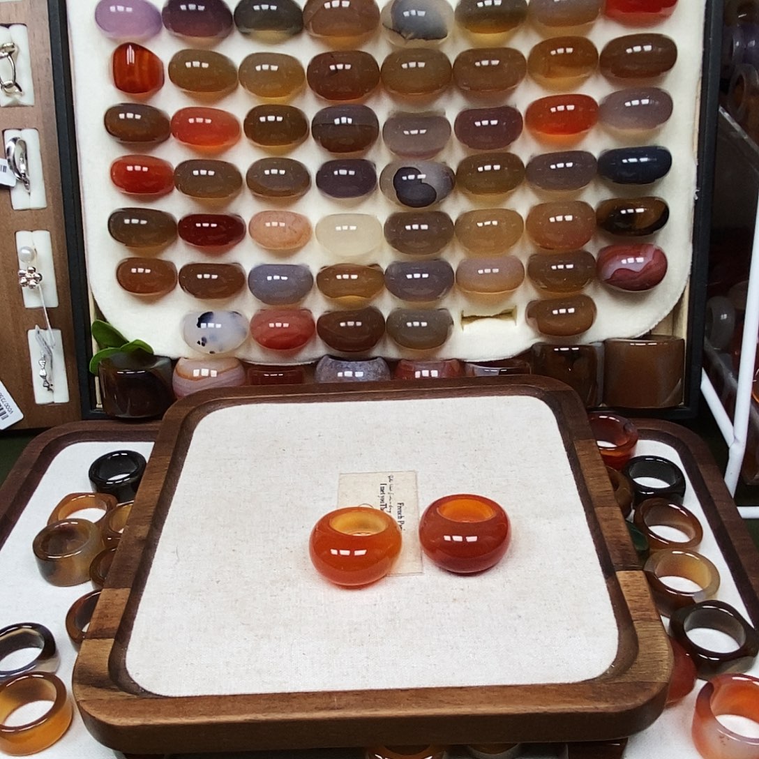 茕***眠玛瑙/玉髓未镶嵌戒指