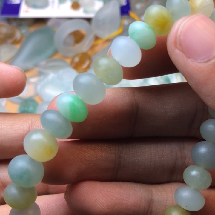 定制翡翠未镶嵌挂件