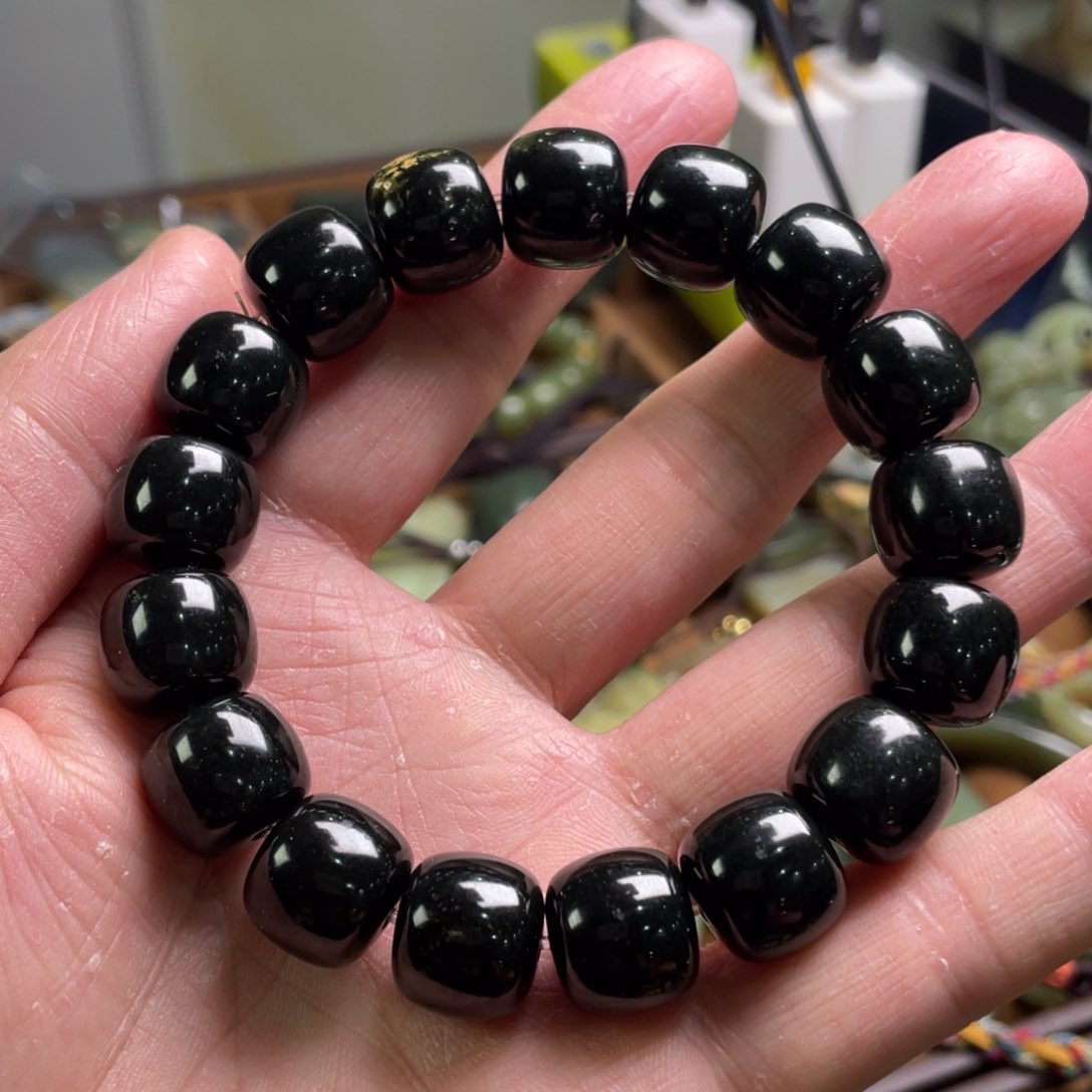 岫岩河磨玉（透闪石质玉）手链未镶嵌别**恙