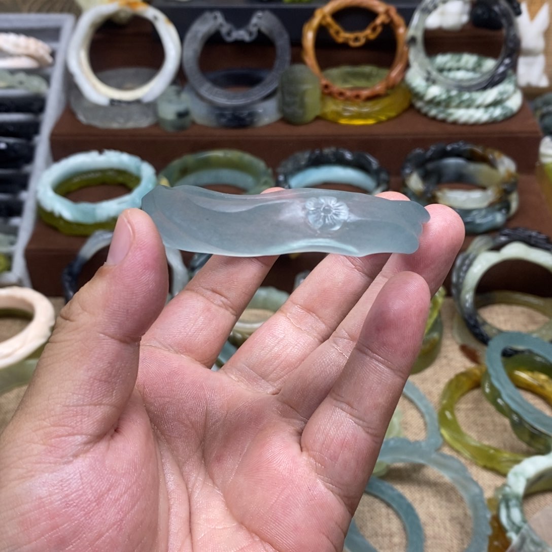 美***哒石英岩玉手镯未镶嵌