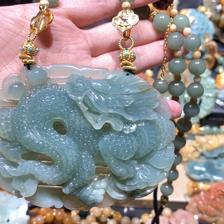 岫玉毛衣链未镶嵌