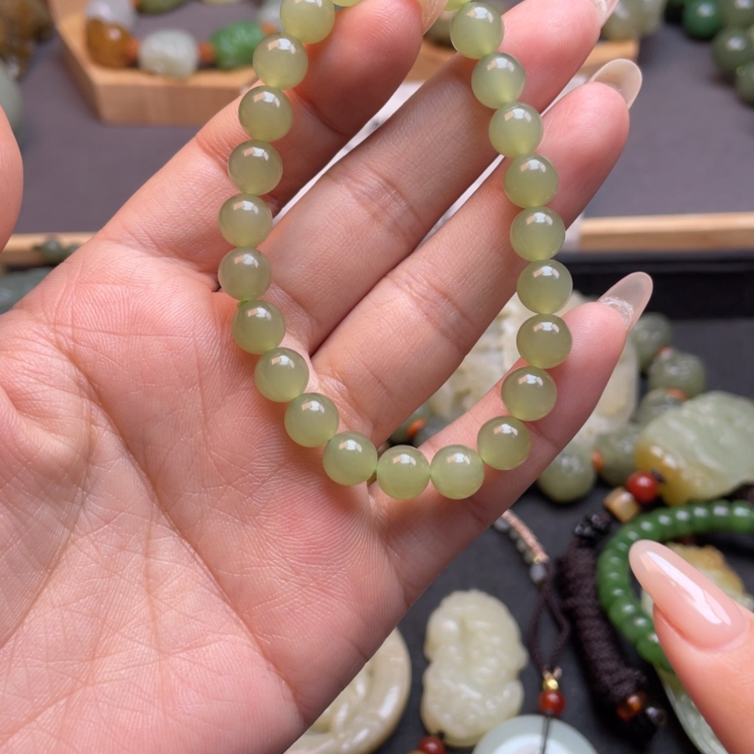 和田玉颈饰未镶嵌