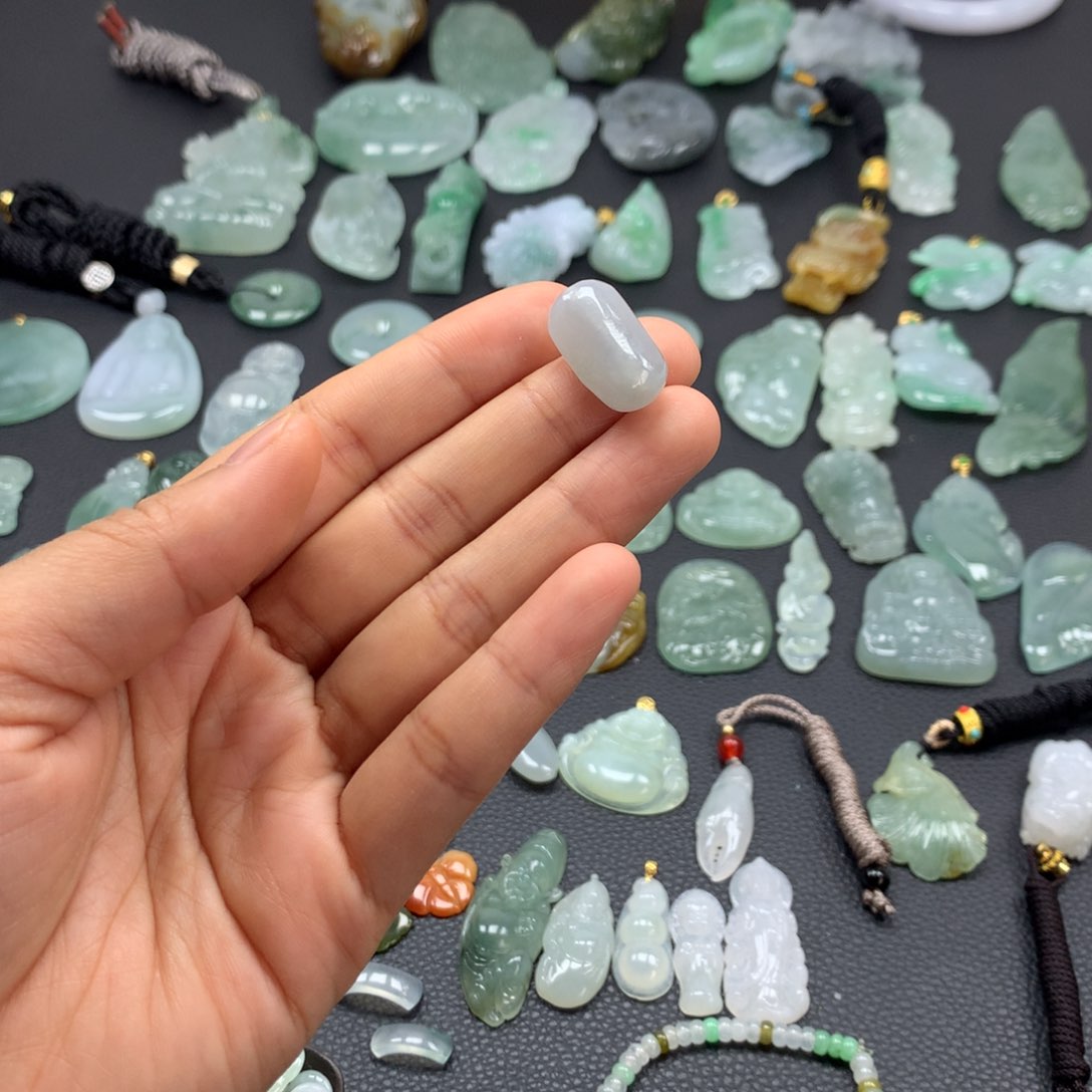 翡翠颈饰未镶嵌随行珠