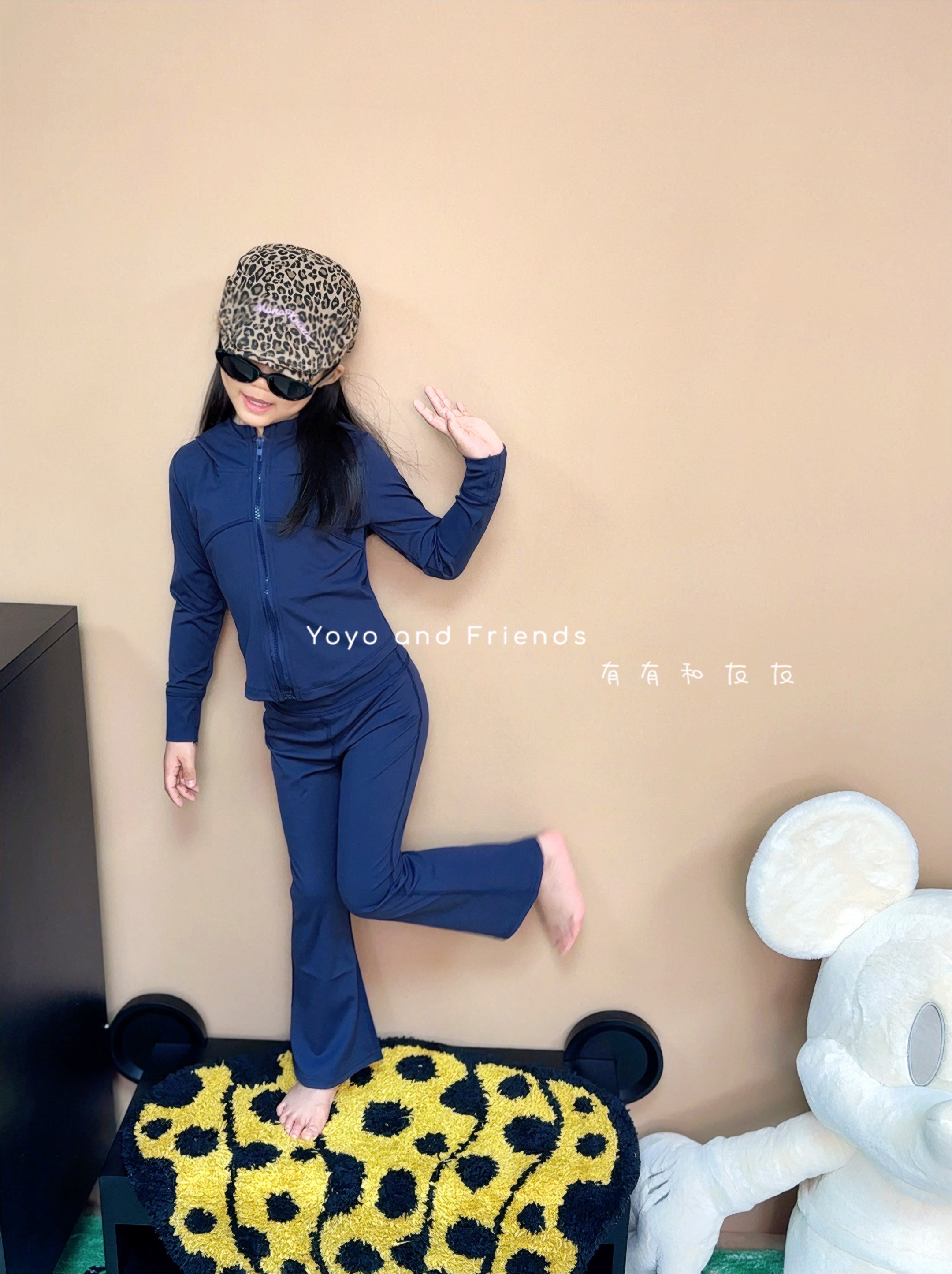 有有家·儿童高品质春款韩系百搭女童时尚连帽喇叭裤运动两件套373