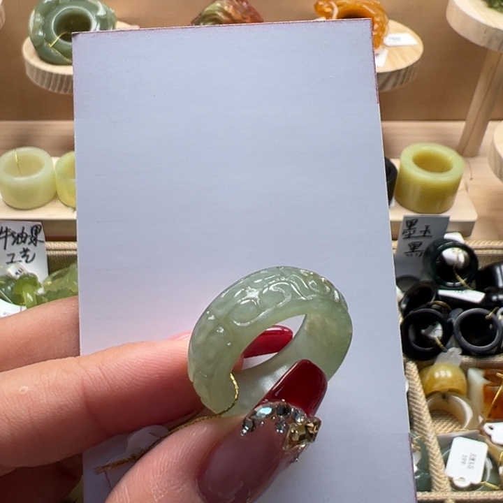 蛇纹石玉戒指未镶嵌东**娜