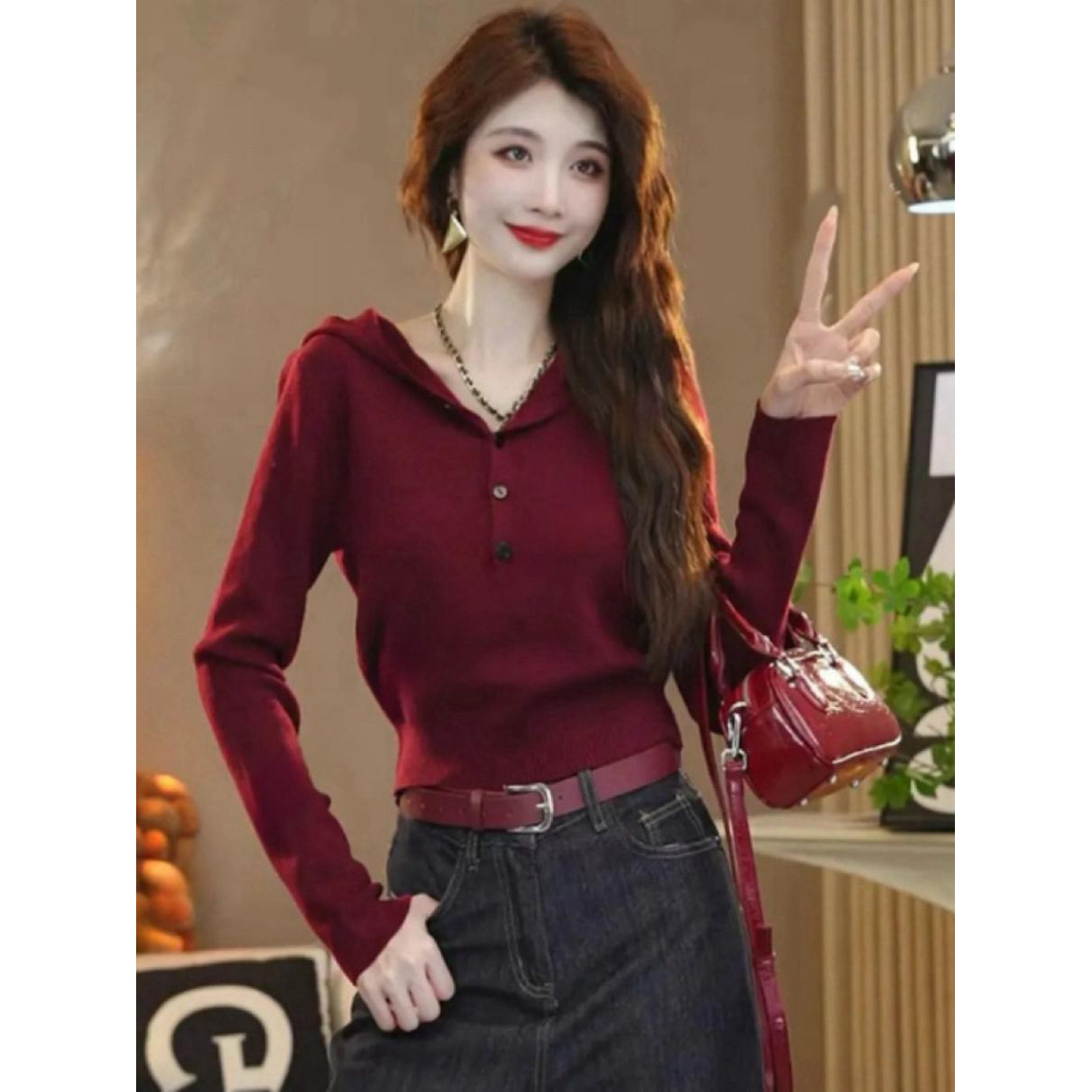 安可拉红连帽毛衣女秋季2025新款洋气时尚简约休闲减龄针织衫上衣