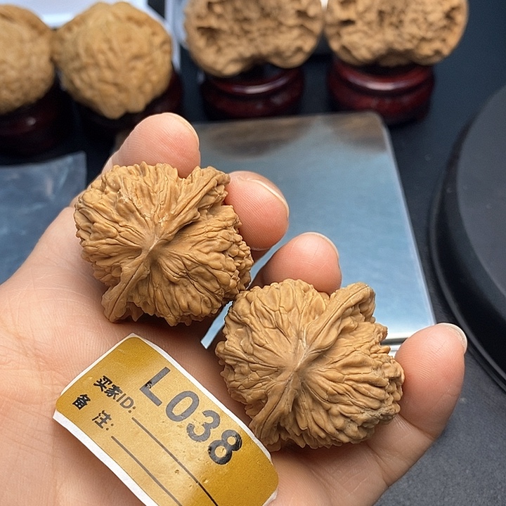 吊坠文玩核桃喽3.7