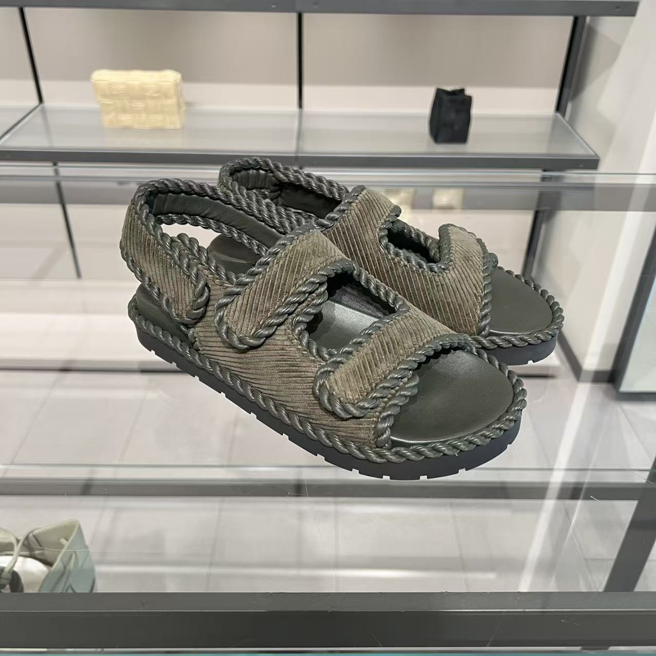 未使用 BOTTEGA VENETA/葆蝶家 /七七/凉鞋