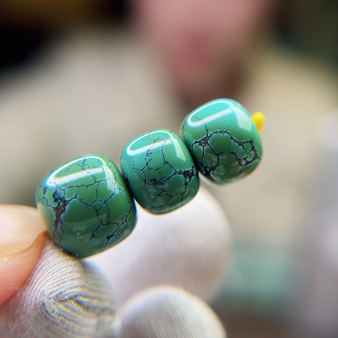 绿松石珠宝奇石未镶嵌9.8腰珠，11顶珠