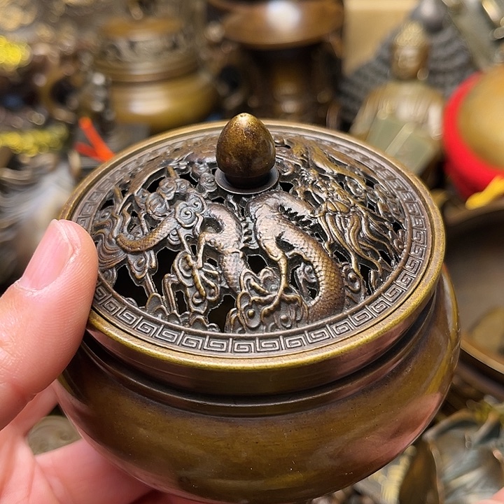 精美铜器批发档口