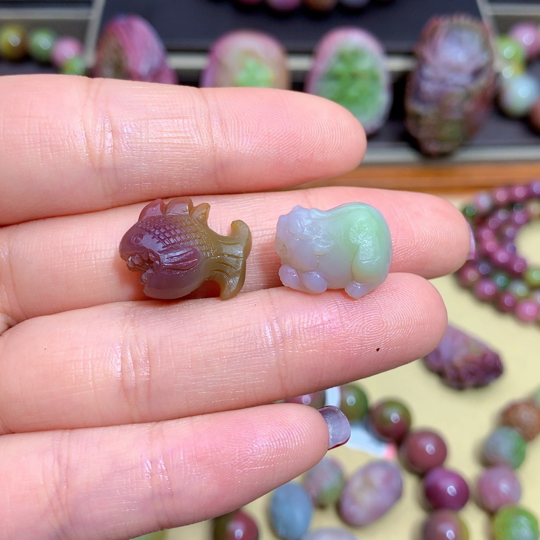 玛瑙挂件未镶嵌盐源