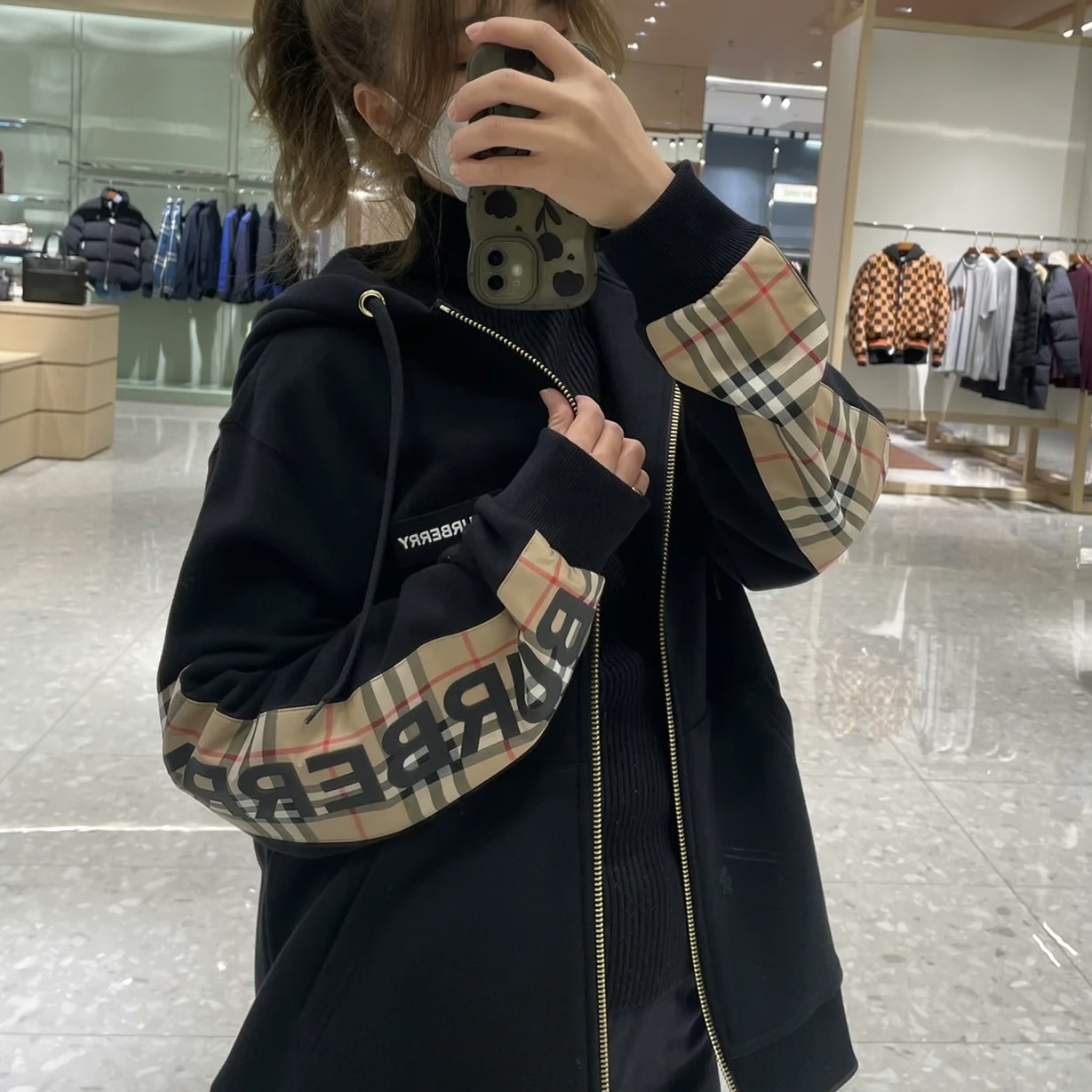 未使用 BURBERRY/博柏利 格纹拼接logo卫衣帽衫/XS码