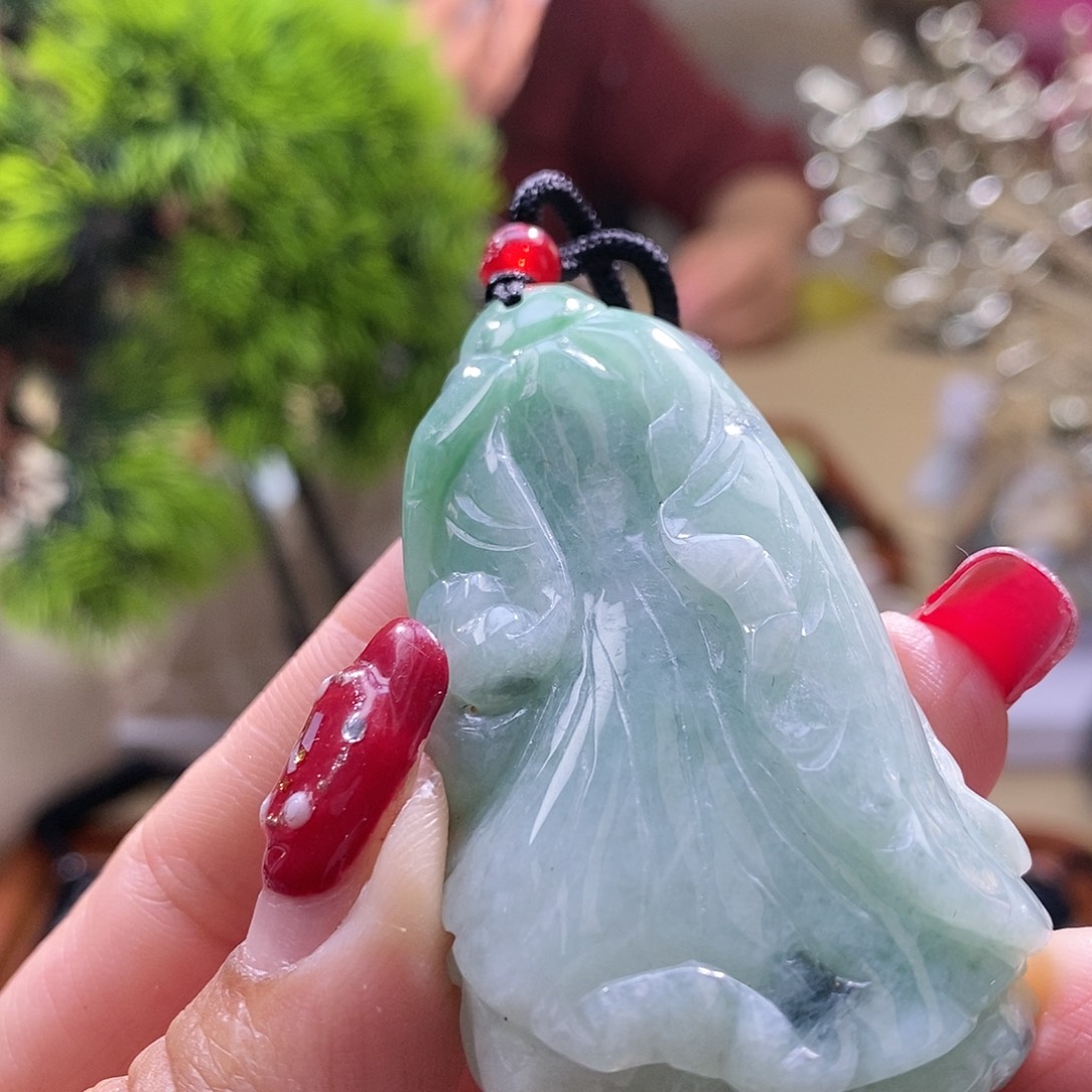 【闪购商品】翡翠颈饰未镶嵌菜