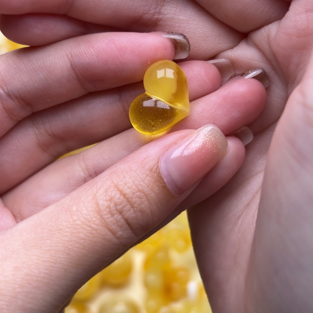 琥珀未镶嵌裸石3号