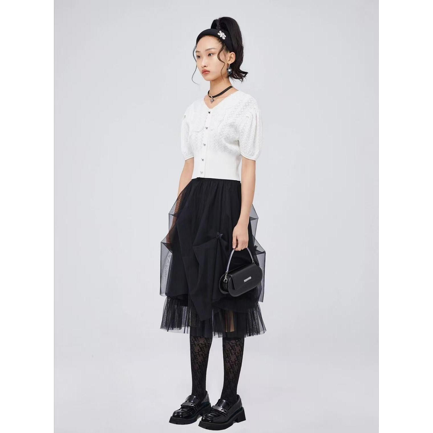 599【0840】【0841】蝴蝶绣花套衫