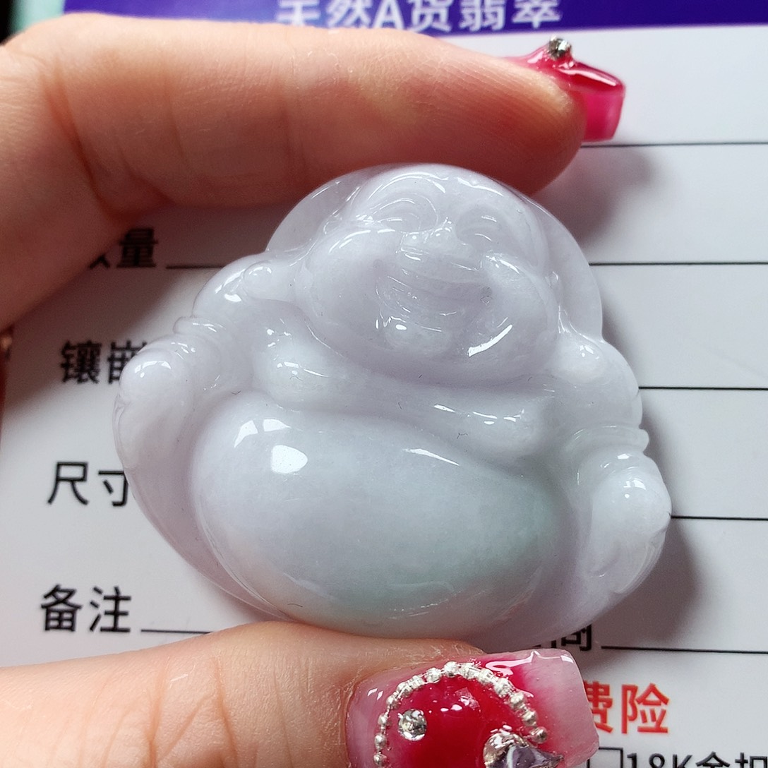 翡翠颈饰未镶嵌佛公，有纹