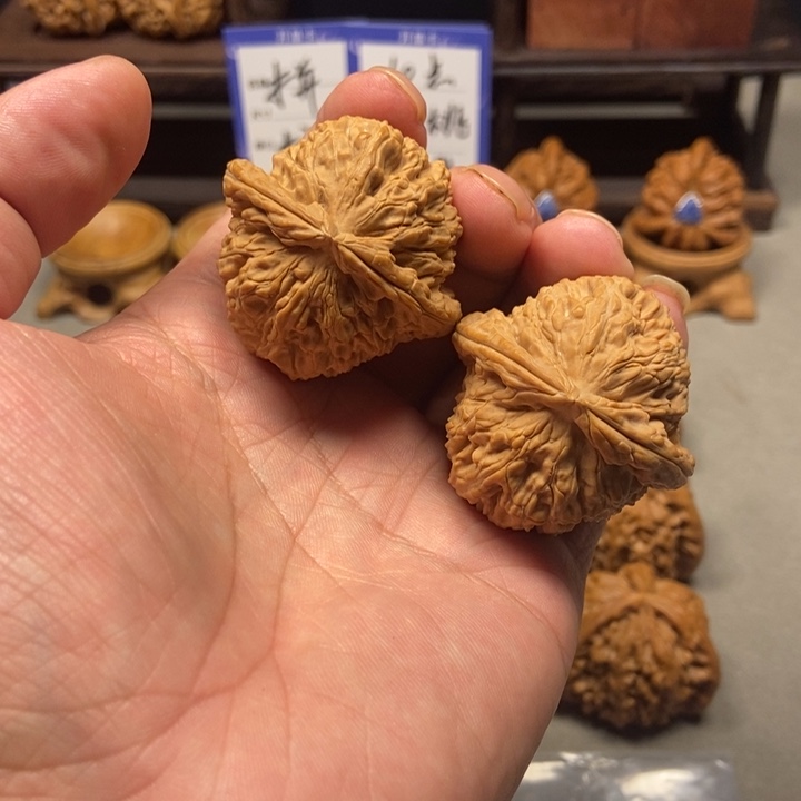 M***s文玩核桃把件奖品