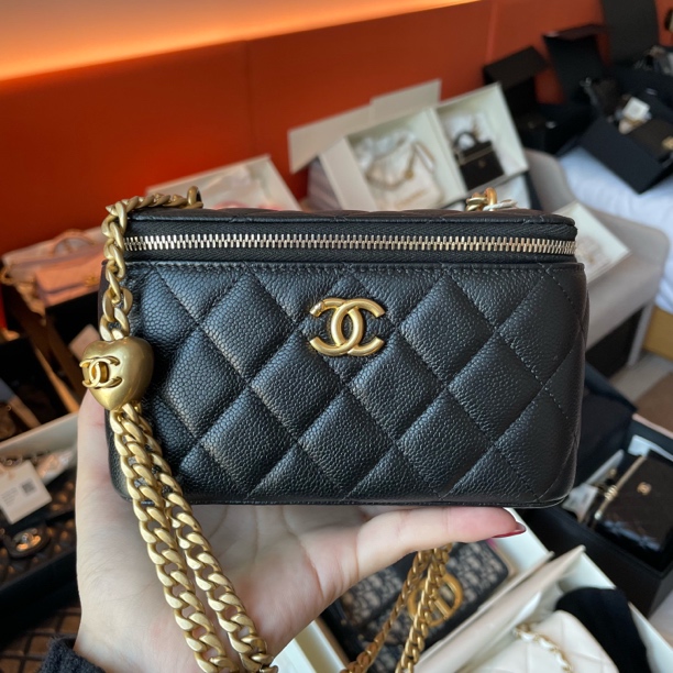 99新 Chanel/香奈儿 元旦盛典23P黑金荔枝牛爱心调节扣长盒子经典
