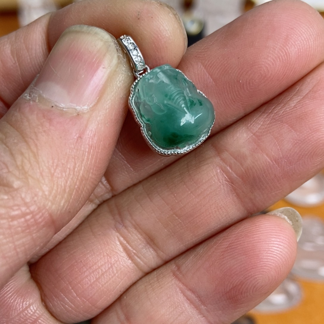 石英质玉吊坠银S925镶嵌