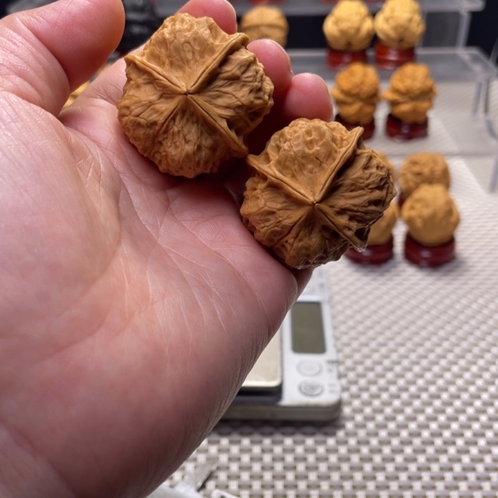 文玩核桃把件10玉牡丹