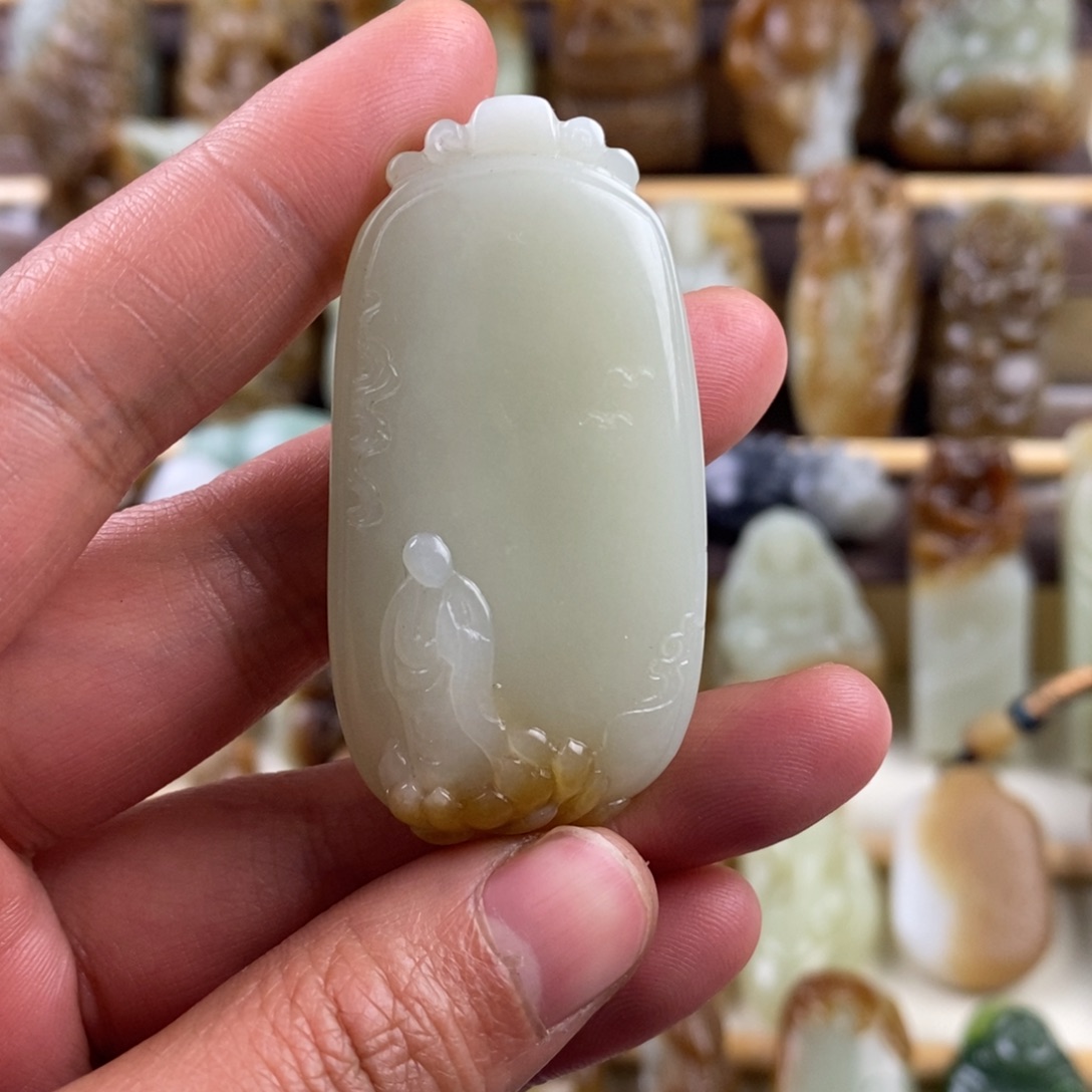 和田玉颈饰未镶嵌意*