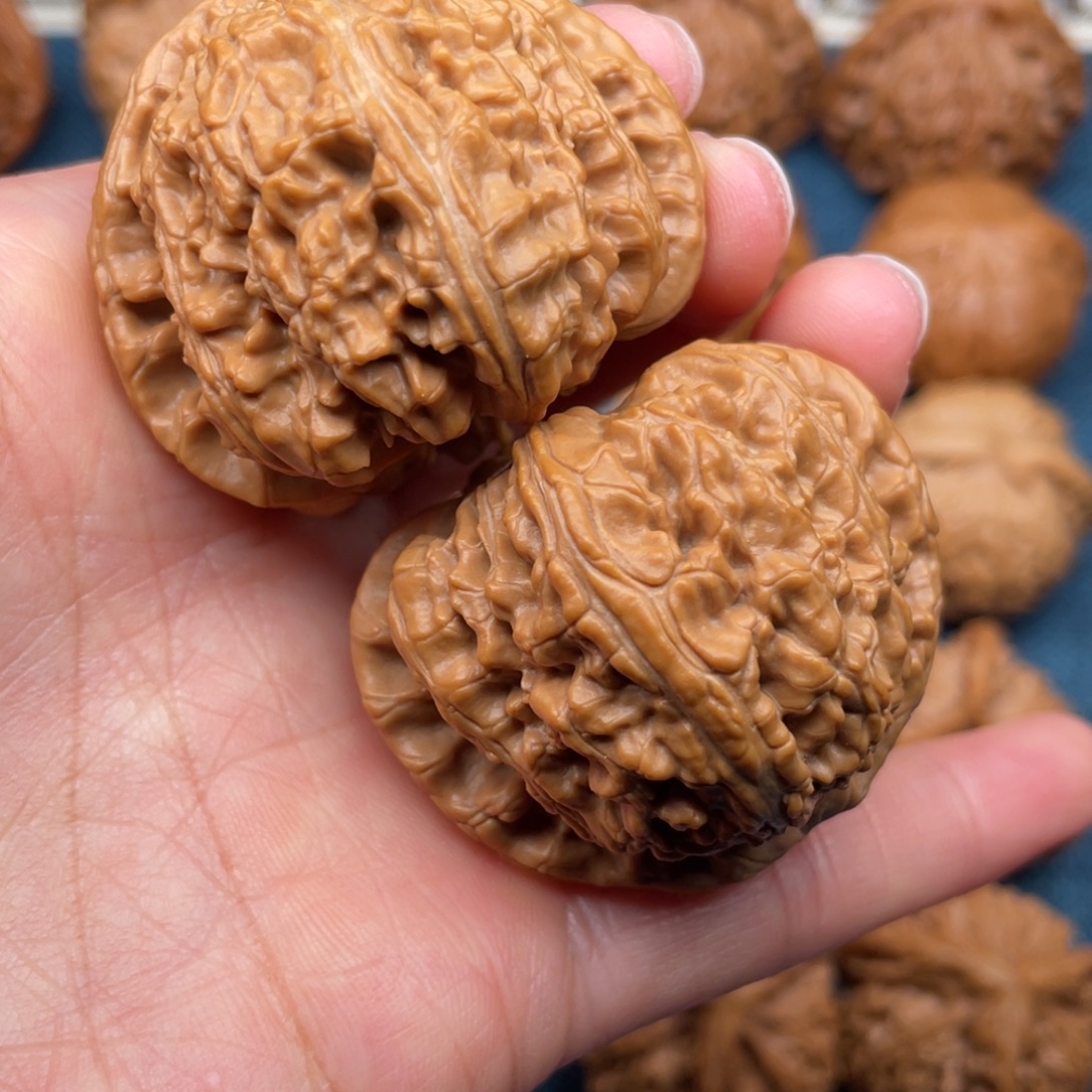 把件文玩核桃43全品三角白