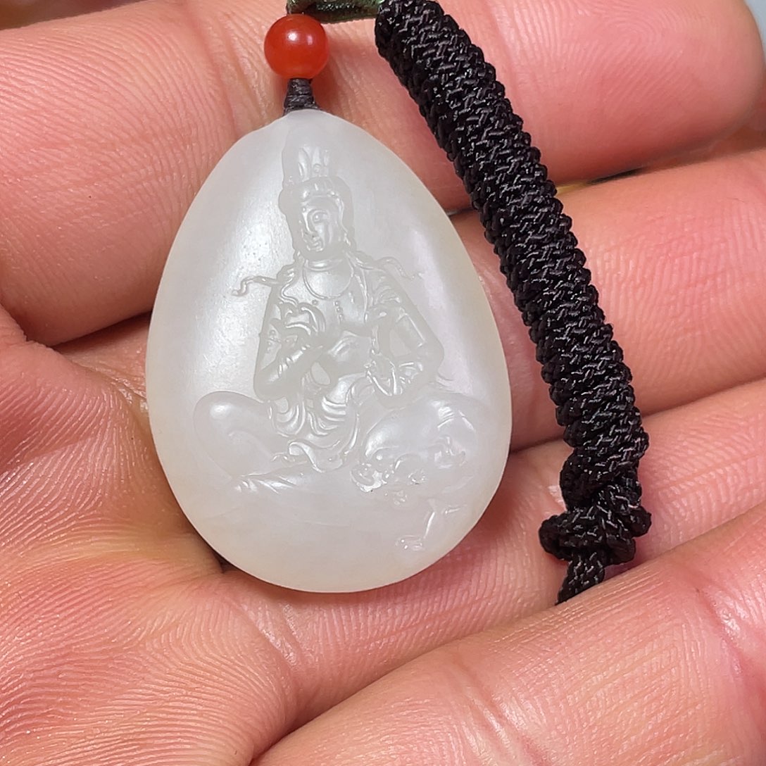 M***u和田玉未镶嵌颈饰吊坠