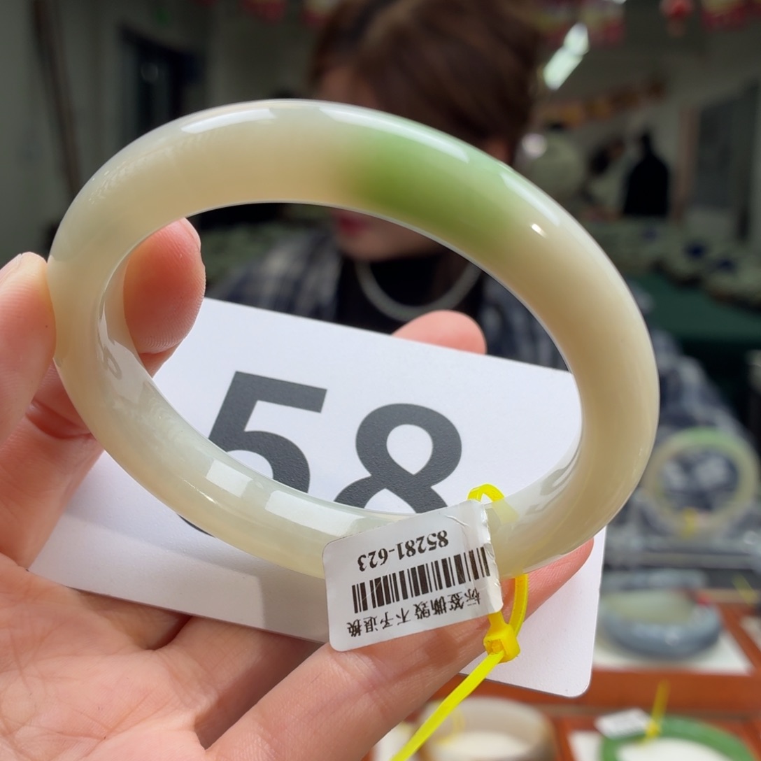 和田玉（翠青玉）手镯未镶嵌