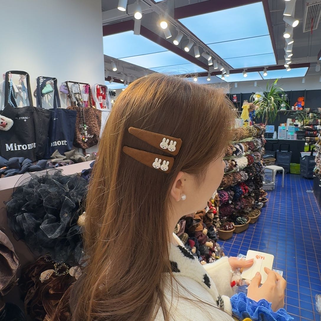 布艺非金属咖色对夹小兔子