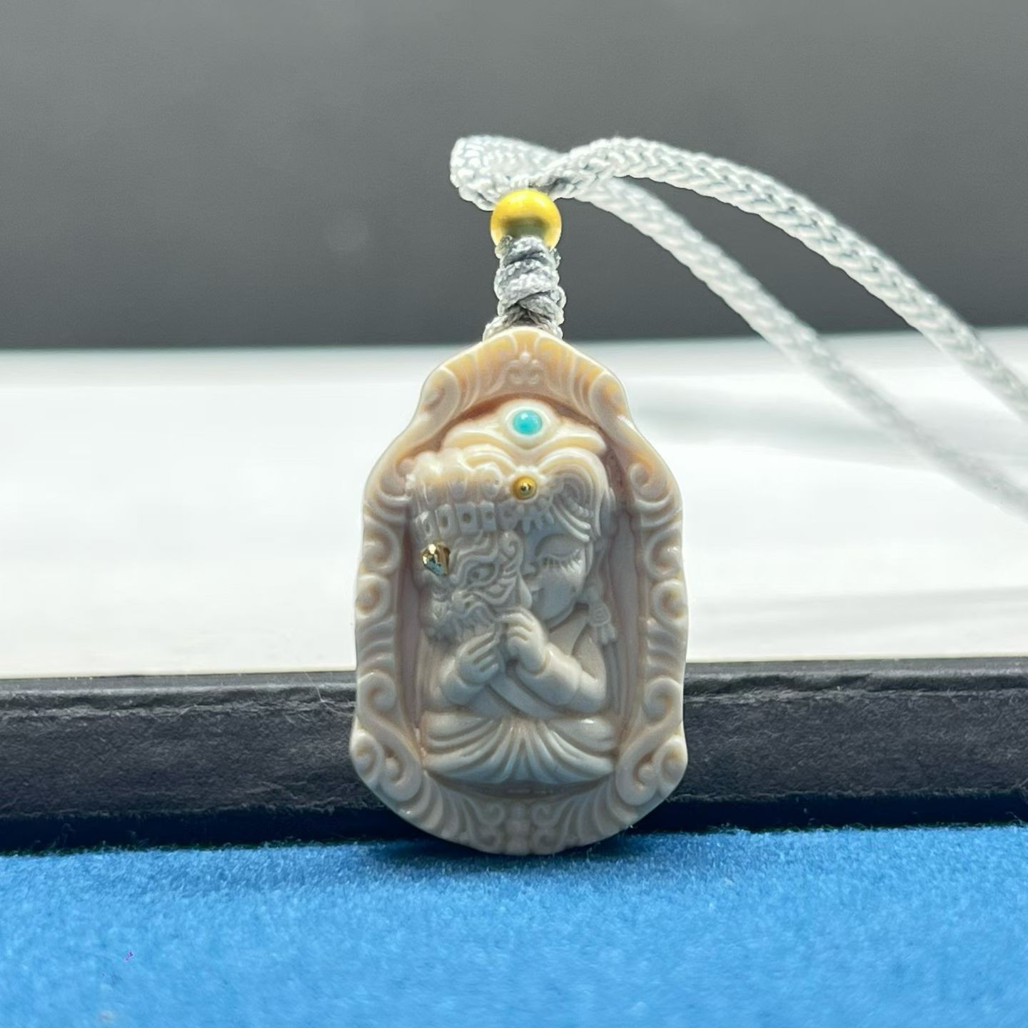 精雕猛犸牙带金皮扎基拉母321牌子