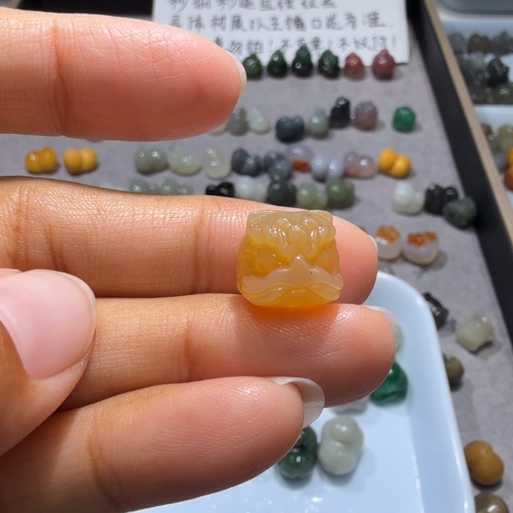 和田玉未镶嵌珠宝半成品