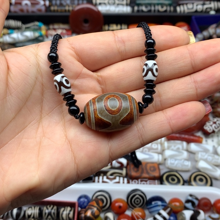 玛瑙/玉髓未镶嵌吊坠(赠链)