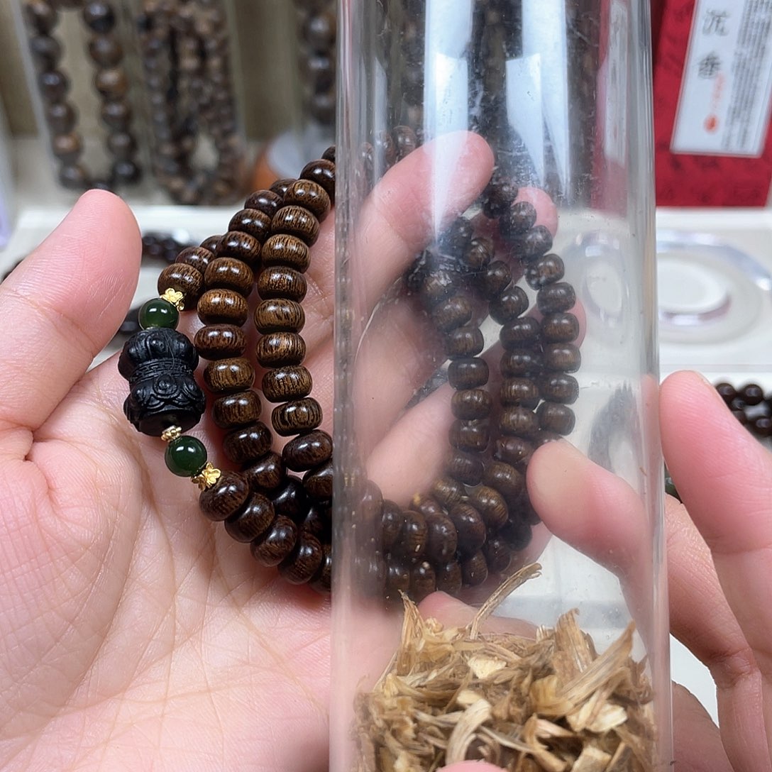 君***盛沉香沉香碎屑+越南富森红土沉留疤料0.8