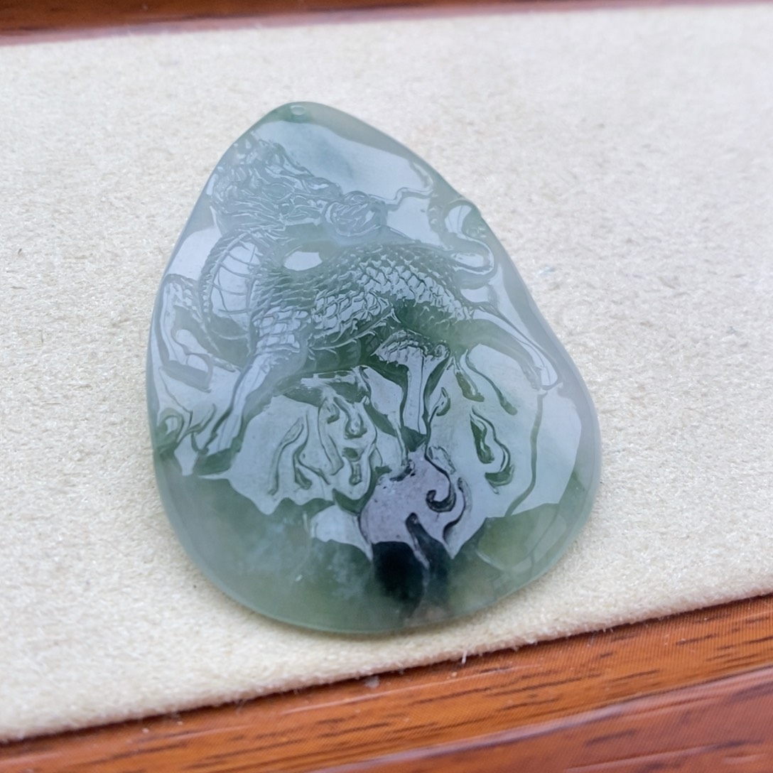 翡翠未镶嵌颈饰吊坠40