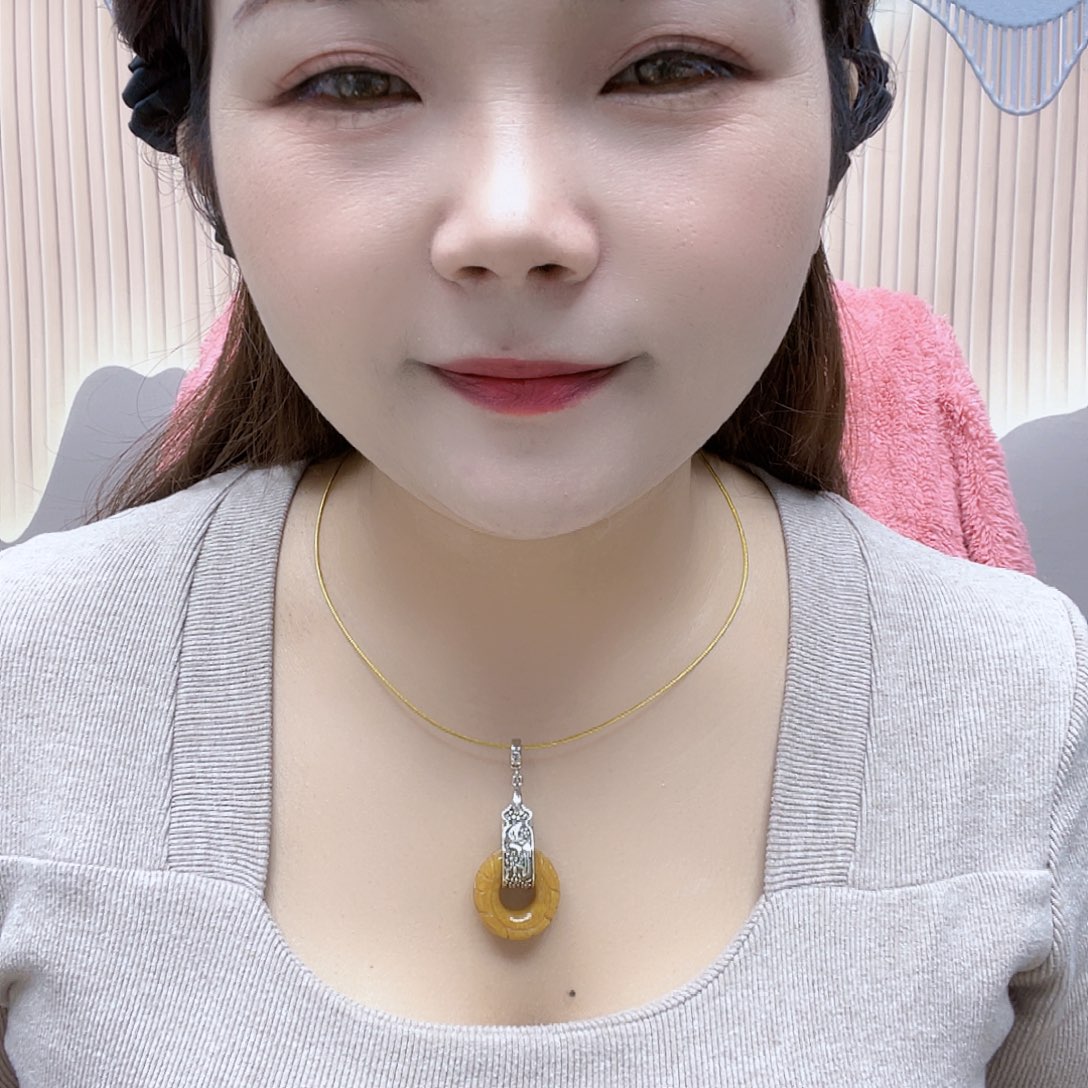 翡翠未镶嵌颈饰项链