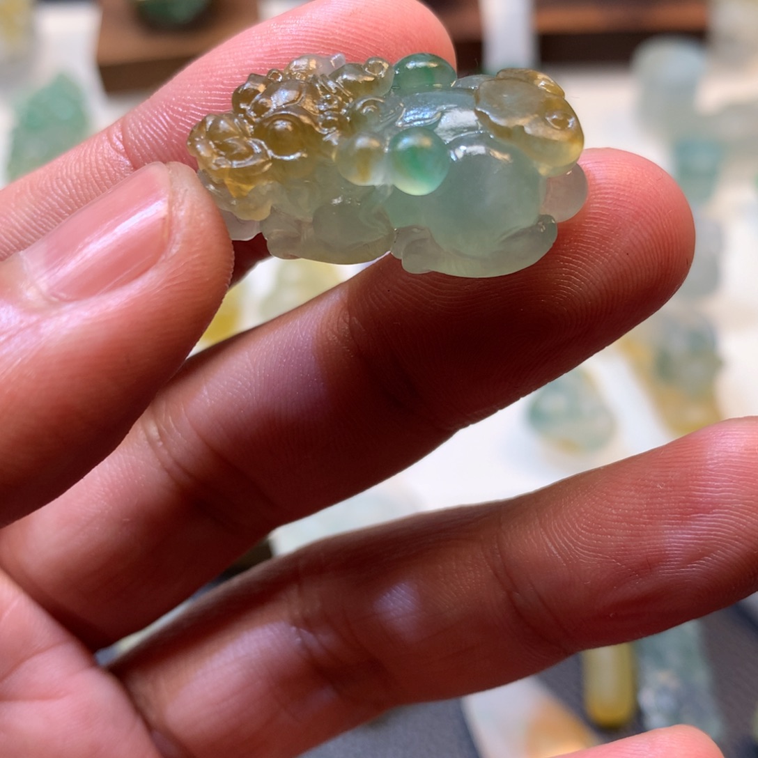 定制翡翠未镶嵌花**慢翡翠