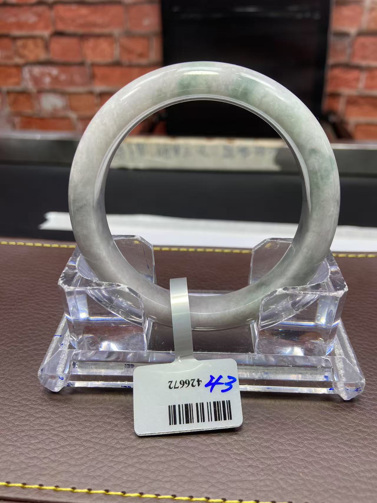 毛货手镯需精细抛光/43