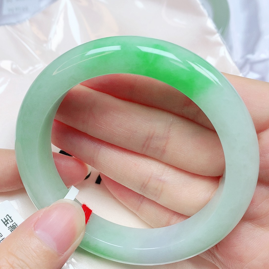 翡翠未镶嵌手镯抖音567