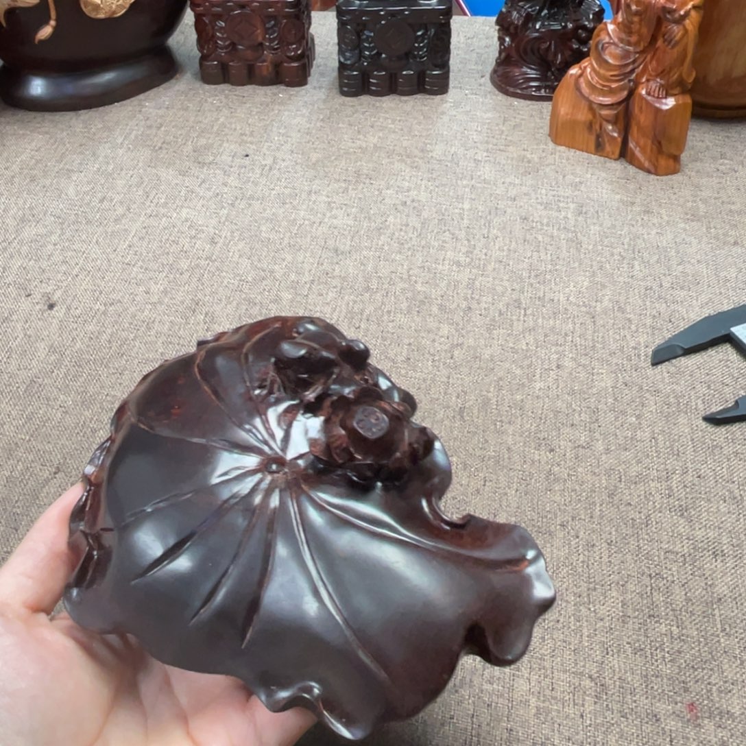 檀香紫檀（小叶紫檀）荷叶