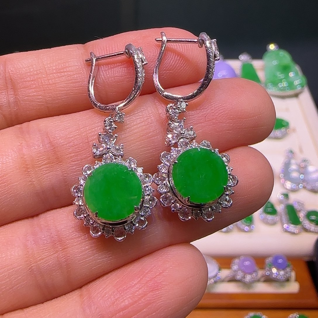 翡翠18K金镶嵌耳钉