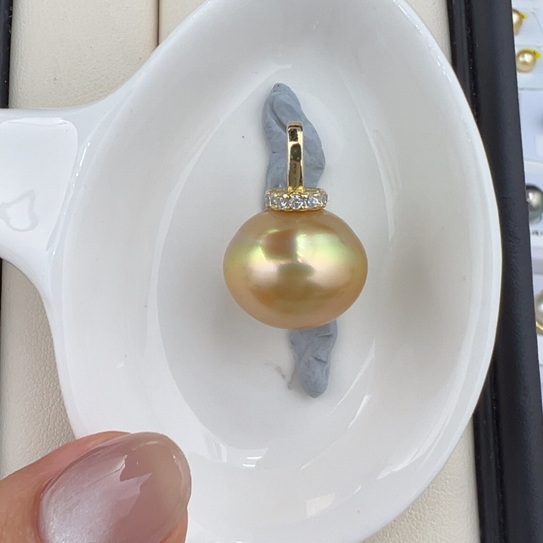银S925镶嵌16.9mm金珠吊坠海水珍珠