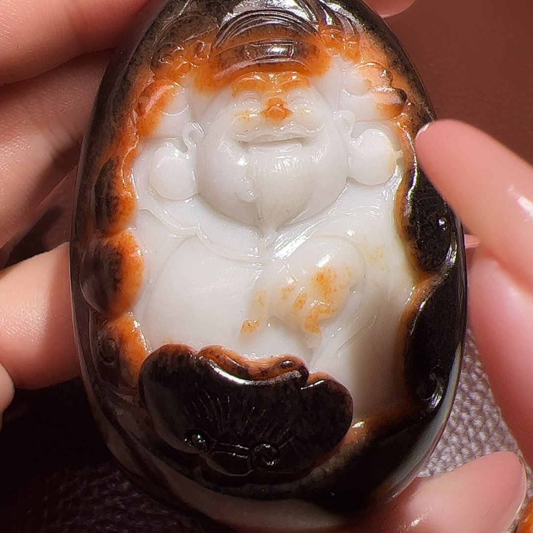 老***四和田玉未镶嵌颈饰