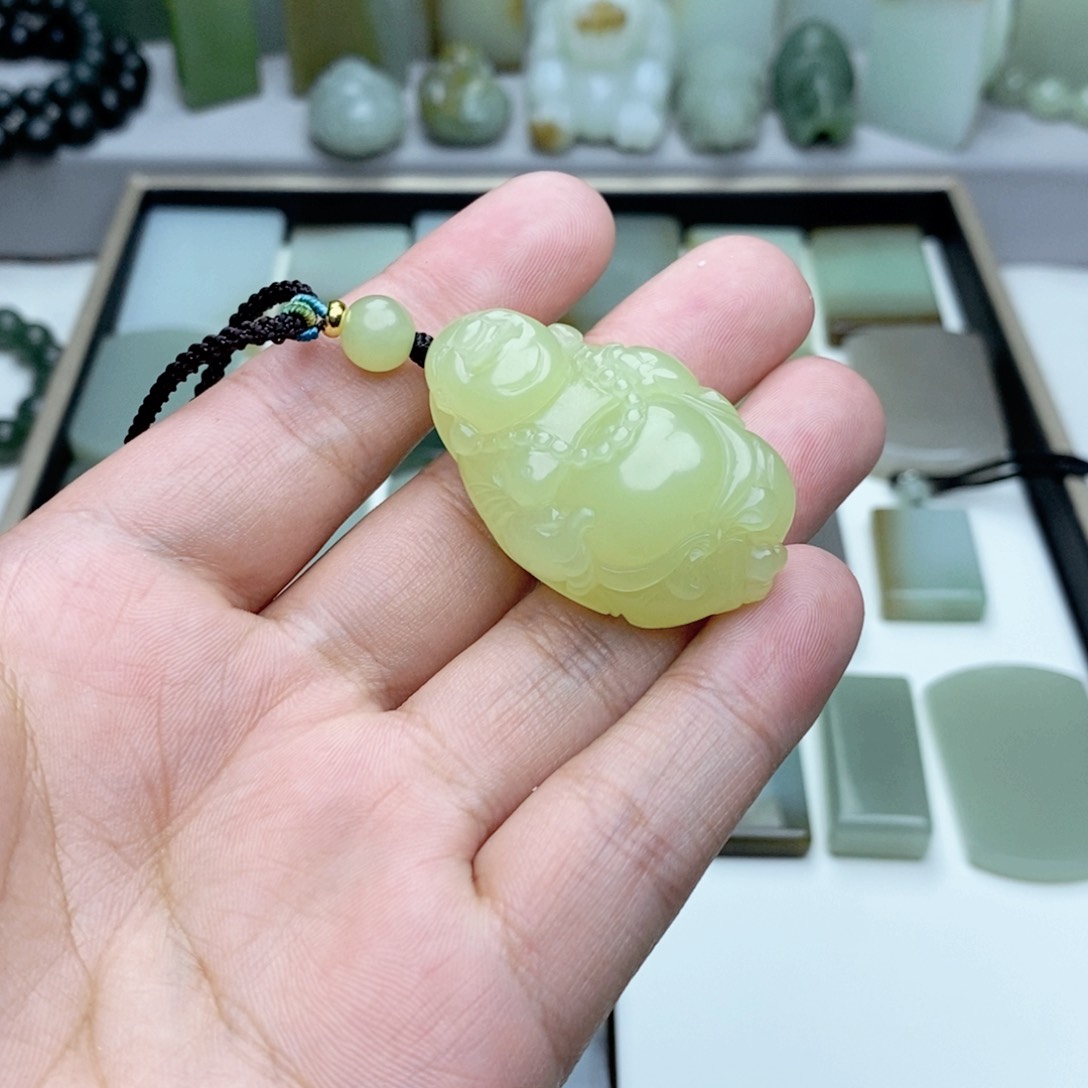 和田玉颈饰未镶嵌一**鱼