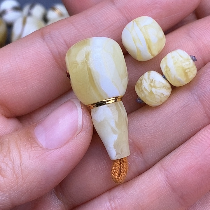 琥珀裸石18K金镶嵌石*丶14.9mm 蜜蜡三通套装