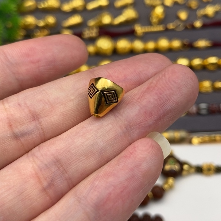 7***）玻璃足银神眼方塔