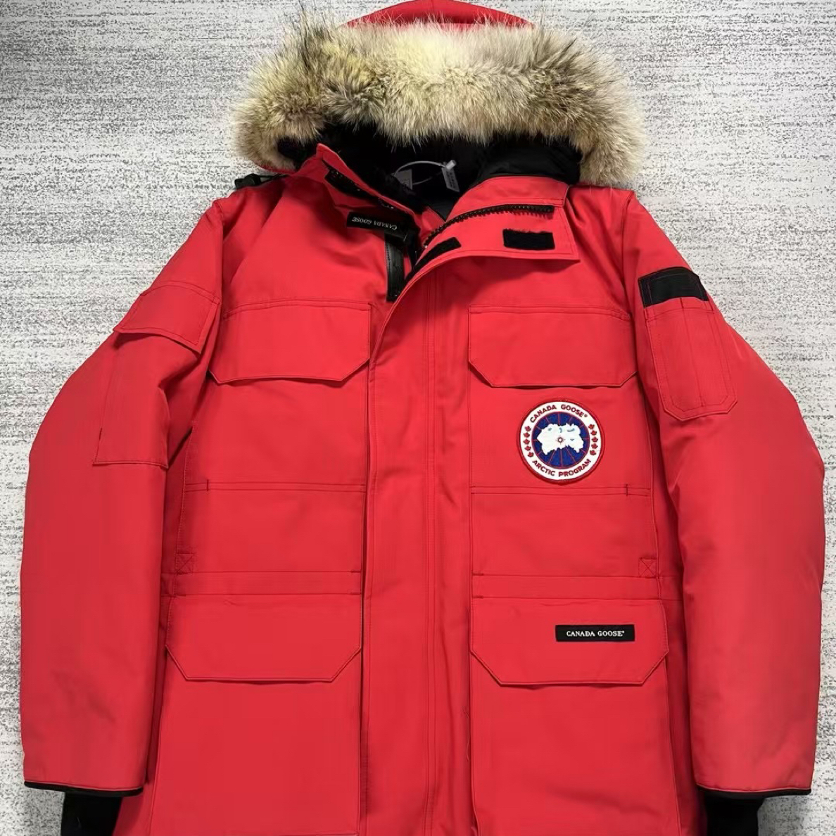 99新 CANADA GOOSE 加拿大鹅 红色远征expedition羽绒服亚版XS