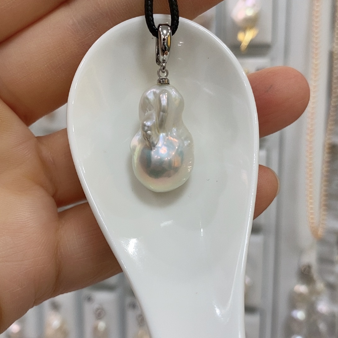 未镶嵌颈饰淡水珍珠